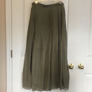 ☀️Sundance☀️ “Graceful Dreams” Maxi Skirt